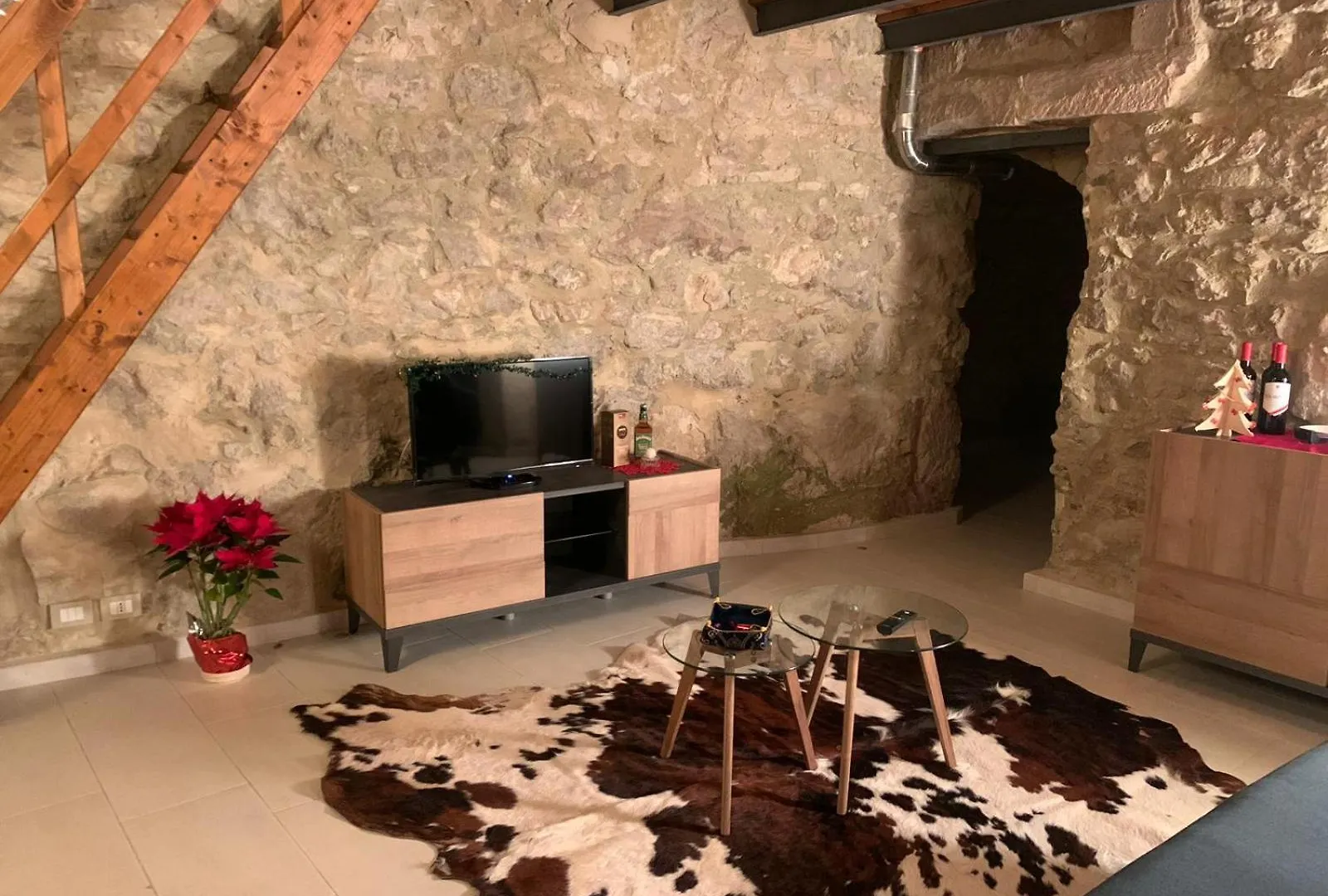 Racconti Di Pietra联系方式